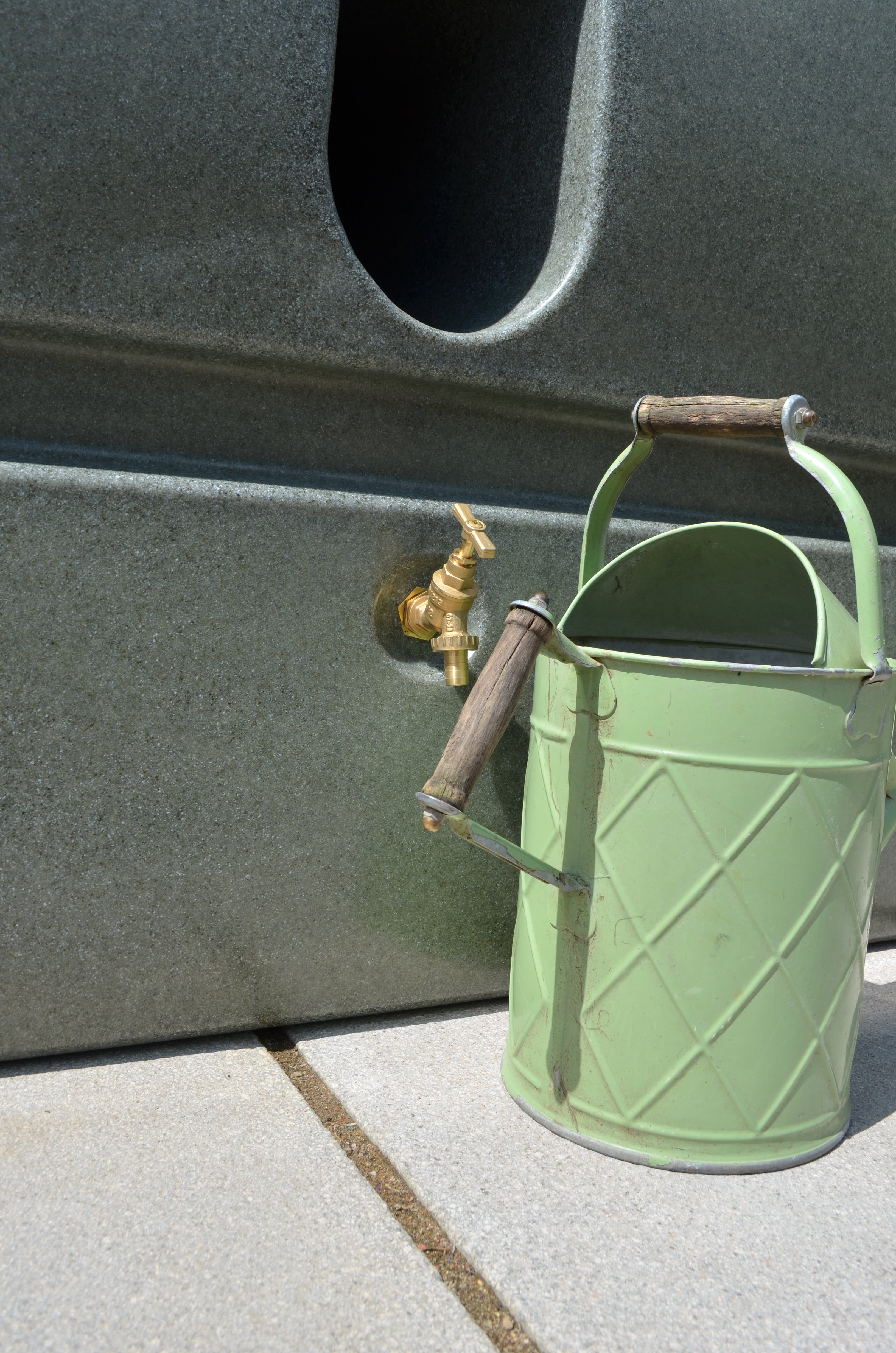 1200 Litre Water Butt in Green Marble